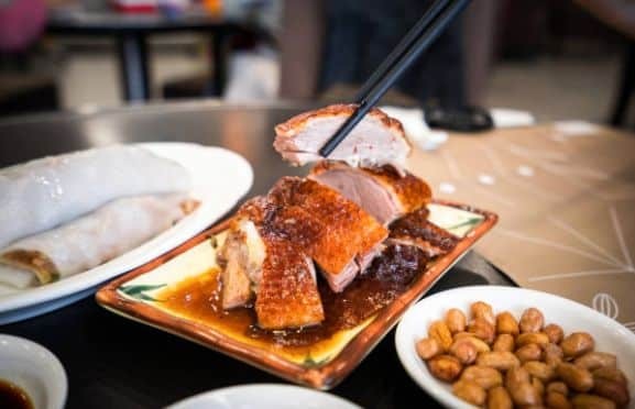 Γεύσεις και μυρωδιές Κίνας και Ιαπωνίας: Το καλύτερο ασιάτικο φαγητό της Αθήνας που έρχεται και στο σπίτι σου