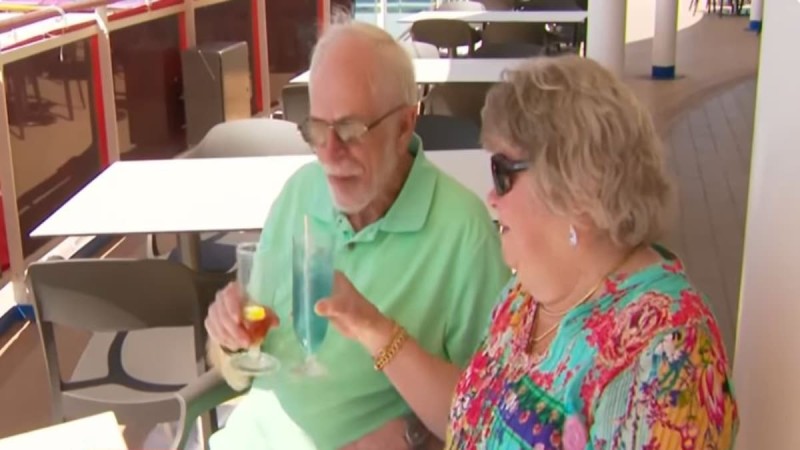 Αυστραλοί συνταξιούχοι πέρασαν σχεδόν 500 ημέρες σε κρουαζιέρες γιατί ήταν φθηνότερο από ένα γηροκομείο (video)