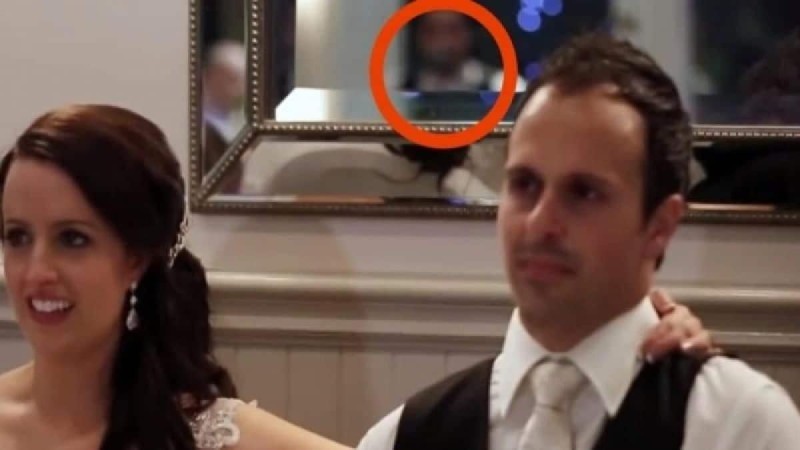 Κρυφή κάμερα κατέγραψε τη μέρα του γάμου κάτι σοκαριστικό - Μόλις δείτε τον καθρέφτη πίσω από νύφη και γαμπρό...