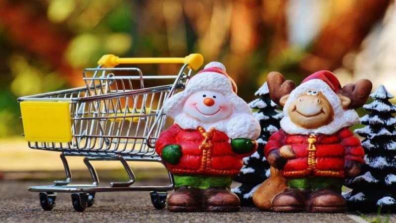 Καλάθι Χριστουγέννων: Πότε ξεκινά και ποια προϊόντα θα περιέχει - Τι να προσέξουν οι καταναλωτές (video)