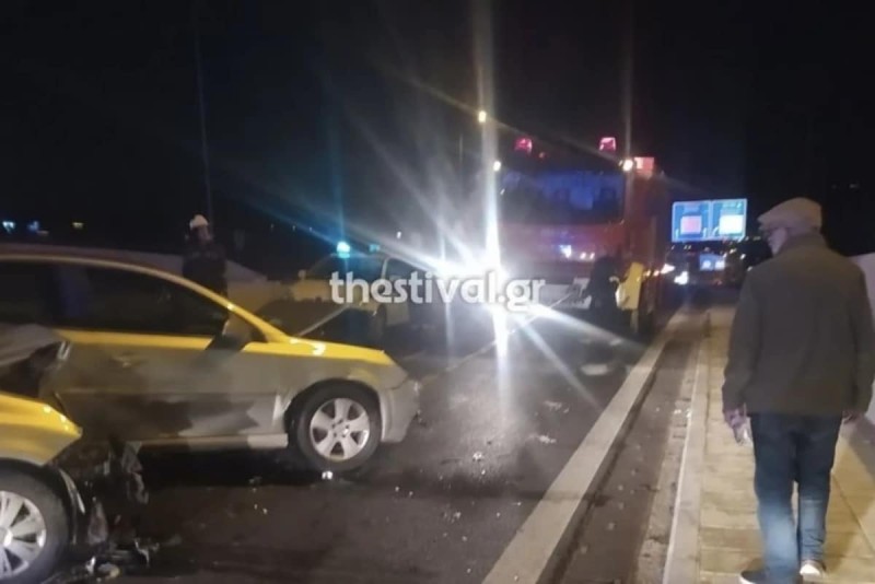 Τροχαίο στη Θεσσαλονίκη με αυτοκίνητο που πέρασε στο αντίθετο ρεύμα