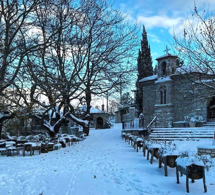 Βάργιαννη: Το χωριό «ησυχαστήριο» με την αυθεντική ομορφιά που θα γίνει ο αγαπημένος σας προορισμός για τα Χριστούγεννα