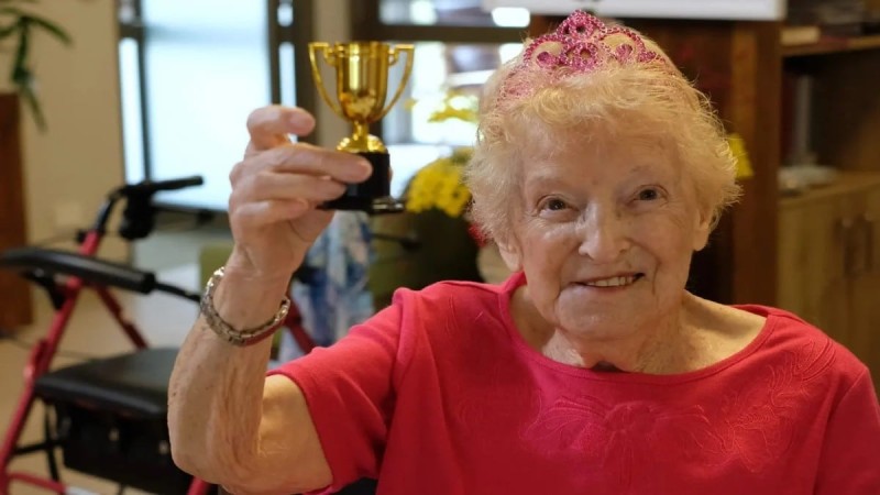 «Αυτές είναι οι 4 συμβουλές μου» - Τα μυστικά της μακροζωίας γιαγιάς 106 ετών
