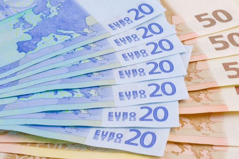 Μεγάλη ανάσα: Επίδομα 900 ευρώ στο ΙΒΑΝ σας - Τρέξτε στα ΑΤΜ