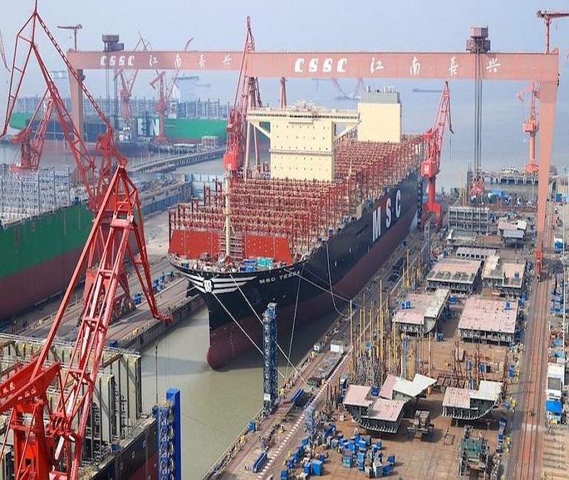Σε ναυπηγείο του κόσμου μετατρέπεται η Κίνα
