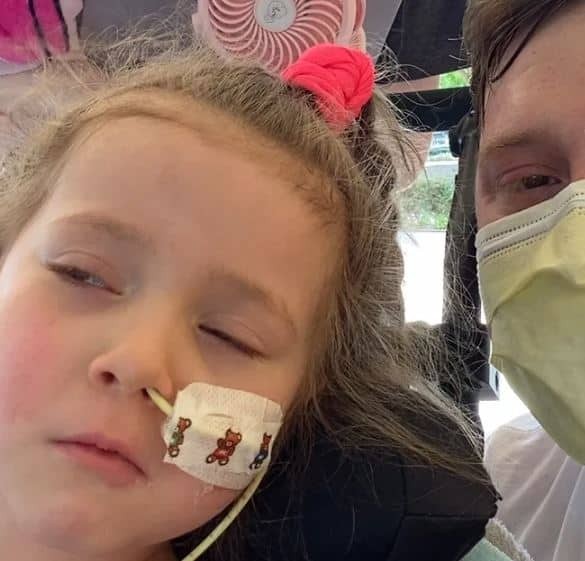 4χρονη έπαθε εγκεφαλική βλάβη από αποσμητικό, γιατί η μητέρα της έκανε ένα λάθος που κάνουν πολλοί γονείς