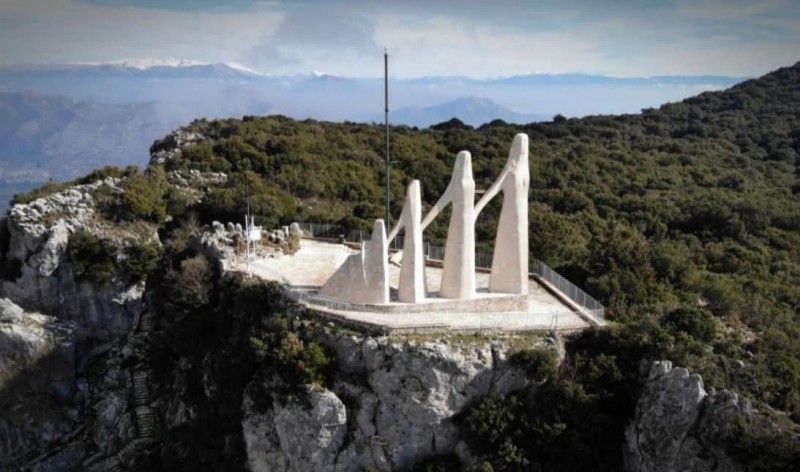 Ζάλογγο: Το ιστορικό μνημείο του 21' που συνδέθηκε με την ελευθερία και την αυτοθυσία (video)
