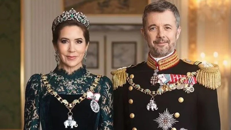 Σάλος στη βασιλική οικογένεια της Δανίας: Ποια φωτογραφία προκάλεσε θεωρίες συνωμοσίας