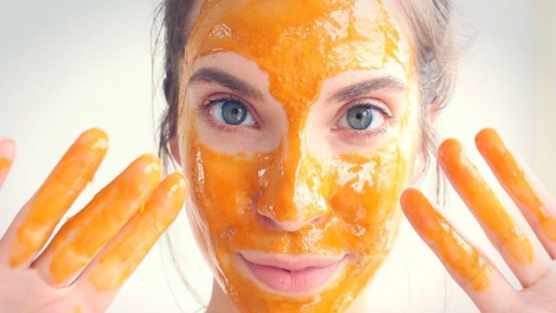 Σπιτική μάσκα με 3 μόνο υλικά: Θα σε απαλλάξει από κάθε είδους χαλάρωση του δέρματος