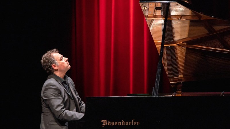 «Το Βαλς των Χαμένων Oνείρων»: Ρεσιτάλ πιάνου από τον Μανώλη Νεοφύτου