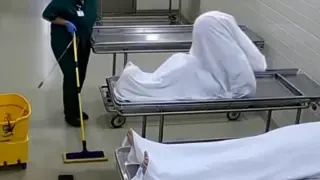 Γιατί οι νεκροί κινούνται μετά τον θάνατό τους; Μπορούν μέχρι και να σηκωθούν όρθιοι