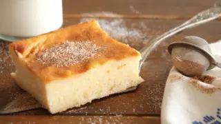 Η γαλατόπιτα της γιαγιάς: Με πορτοκάλι και κανέλα που μαγεύει μικρούς και μεγάλους