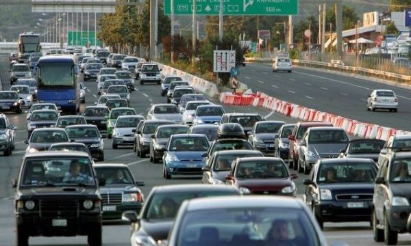 Μας αφορά: Τι πρέπει να κάνετε για να μην ανάψει το αυτοκίνητό σας λόγω της ζέστης!