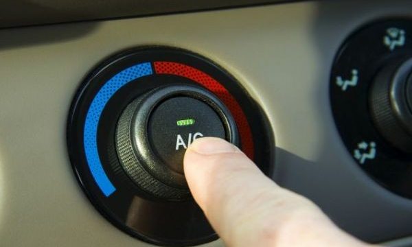 Προσοχή: Ο μεγάλος κίνδυνος που κρύβει το κλιματιστικό στο αυτοκίνητο!