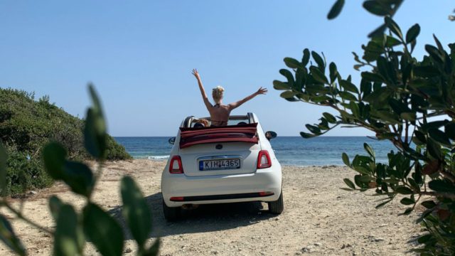 Μία ανανεωμένη DiRENT a car
