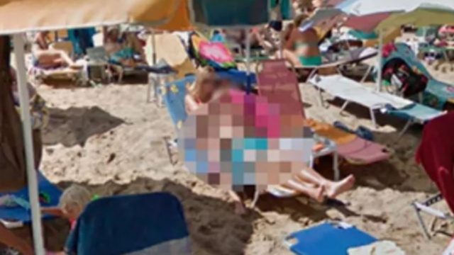 «Βόλταρε» σε ελληνική παραλία με το Google Earth και ζευγάρι έκανε σ@ξ σε ξαπλώστρα