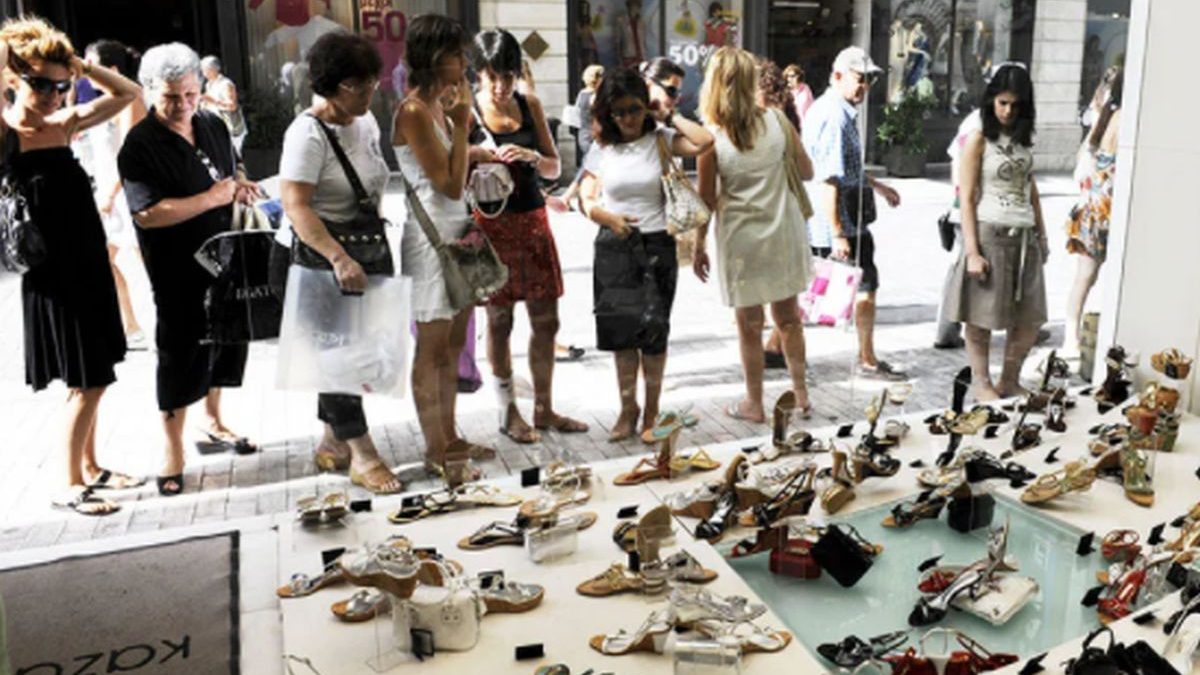 Ανοίγουν τα καταστήματα με “click in shop” στις 18 Ιανουαρίου!