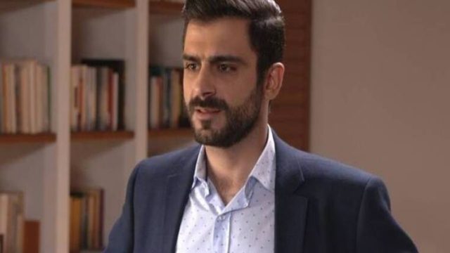Έλα στη θέση μου: Ο Αχιλλέας περιμένει τα αποτελέσματα του τεστ εγκυμοσύνης της Κέντρας