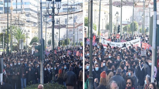 Χάος στο κέντρο της Αθήνας: Κορωνο-συνωστισμός στο συλλαλητήριο παρά την απαγόρευση συγκεντρώσεων άνω των 100 ατόμων!