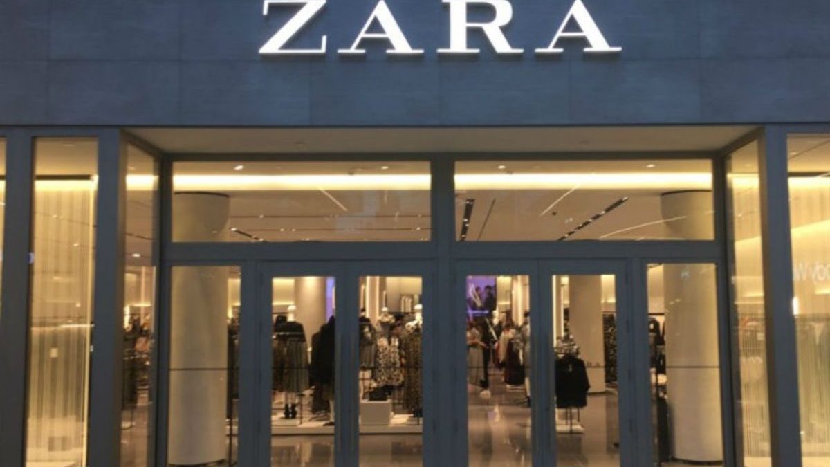 Online ξεπούλημα στα ZARA: Η μπλούζα που θα λατρέψετε και κοστίζει κάτω από 10 ευρώ