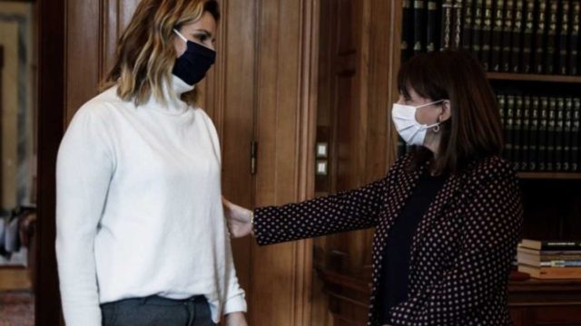 Σκληρό μήνυμα Σακελλαροπούλου στη συνάντηση με Μπεκατώρου: «Να σταματήσει η ατιμωρησία»