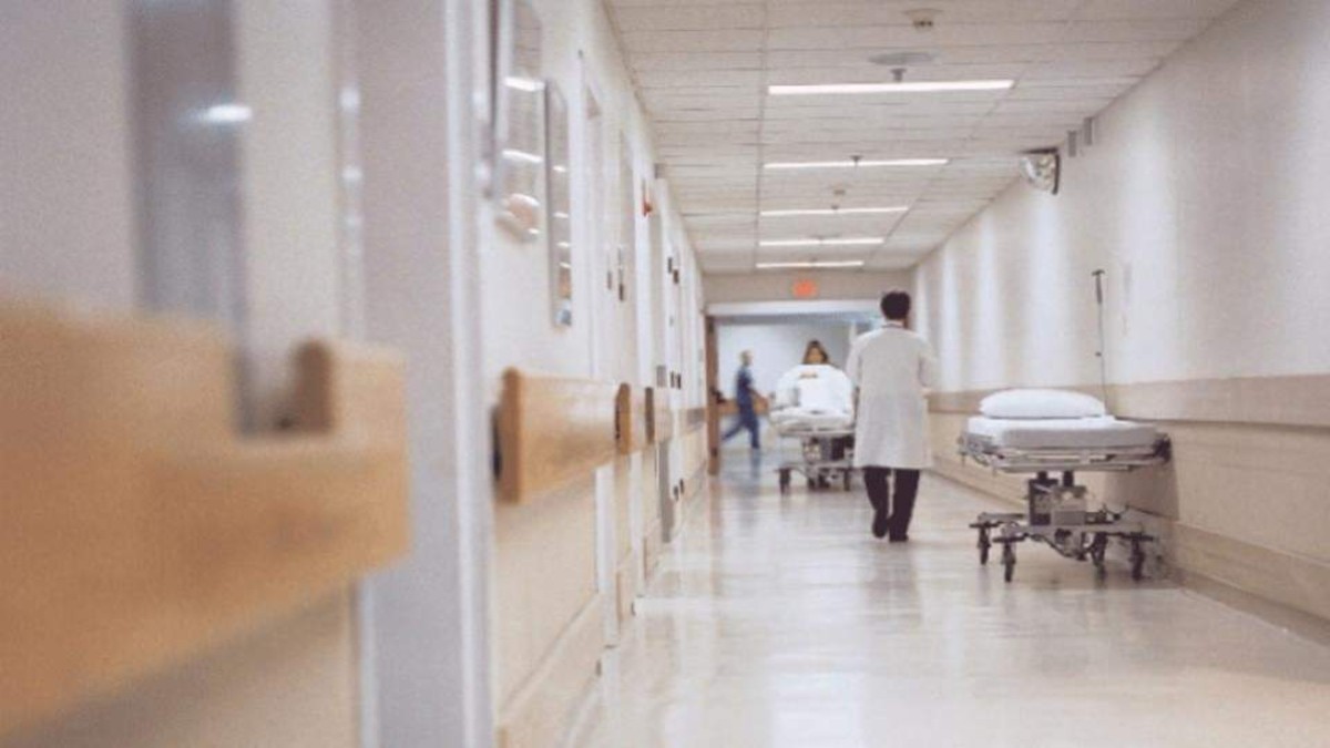Βόλος: Γυναίκα πήρε εξιτήριο από το νοσοκομείο και λίγες μέρες μετά ξαναβρέθηκε μέσα λόγω του κορωνοϊού