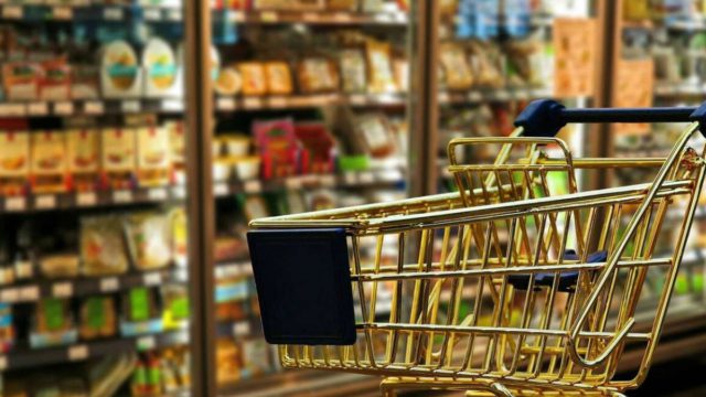 Σούπερ μάρκετ: Τι αλλάζει από σήμερα 04/01 στο ωράριο;