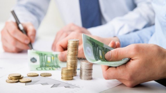 Δάνειo έως 50.000 με εγγύηση 90% από το Δημόσιο – Ποιες επιχειρήσεις αφορούν