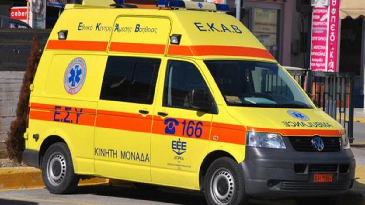 Τροχαίο στο Αγρίνιο: Ι.Χ. συγκρούστηκε με ασθενοφόρο ιδιωτικής κλινικής