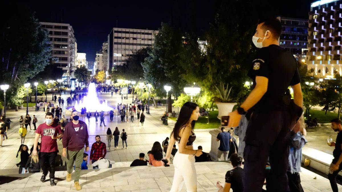 Τρίτο lockdown πριν τελειώσει το δεύτερο: Εισήγηση να θεωρηθεί η Αττική «κόκκινη» περιοχή!