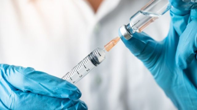 Κορωνοϊός: Ασταμάτητη η Ρωσία με την παραγωγή του δεύτερου της εμβολίου