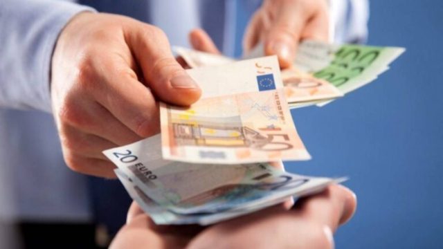Επίδομα 400 ευρώ: Αυτοί δικαιούνται το ποσό – Πώς θα καταβληθεί