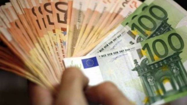 Μπαράζ πληρωμών: Πότε μπαίνουν 534 ευρώ, επιδόματα ανεργίας & δώρο Χριστουγέννων