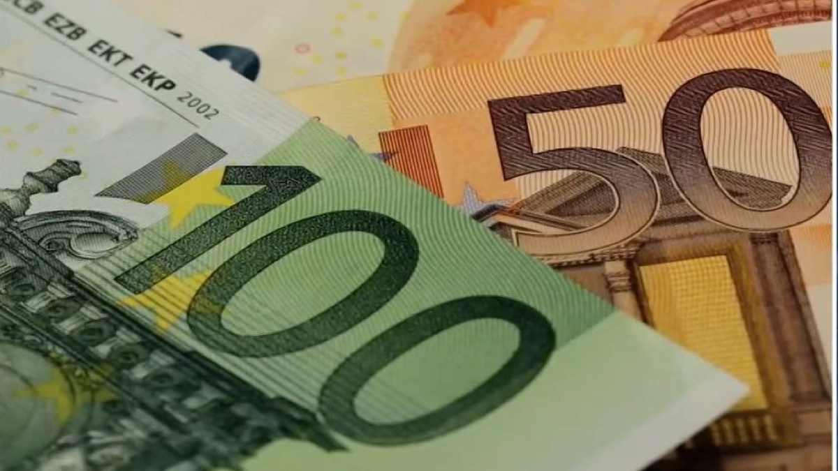 Επίδομα 400 ευρώ: Πώς θα δοθεί σε 150.000 επιστήμονες – Τα κριτήρια (Video)