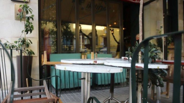 Lockdown: “Αν πάει καλά το λιανεμπόριο θα ανοίξει και η εστίαση”