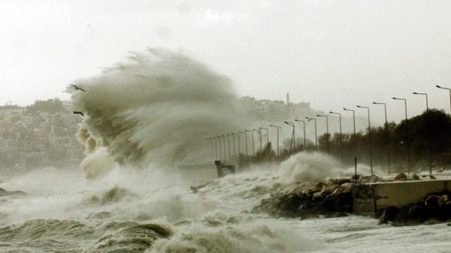 Καιρός: Μεγάλη κακοκαιρία σαρώνει το Ιόνιο – “Φρένο” στις ακτοπλοϊκές συγκοινωνίες