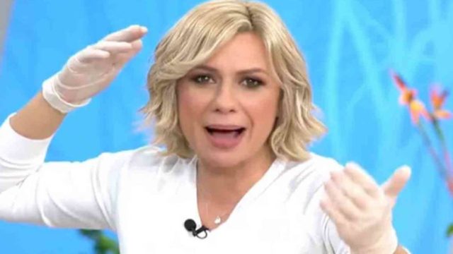 Θρίλερ με την υγεία της Κατερίνας Καραβάτου – Για 4η μέρα στο νοσοκομείο