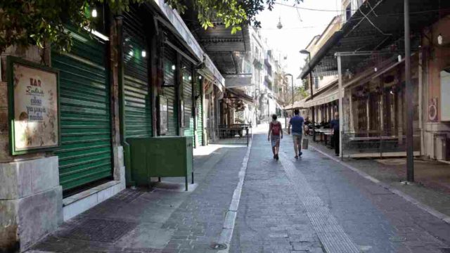 Κορωνοϊός: Νέα βελτίωση στα νούμερα – Στους 300 οι διασωληνωμένοι
