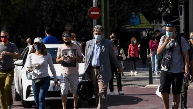 Κορωνοϊός: Ανάσα στους διασωληνωμένους – 427 νέα κρούσματα και 54 θάνατοι