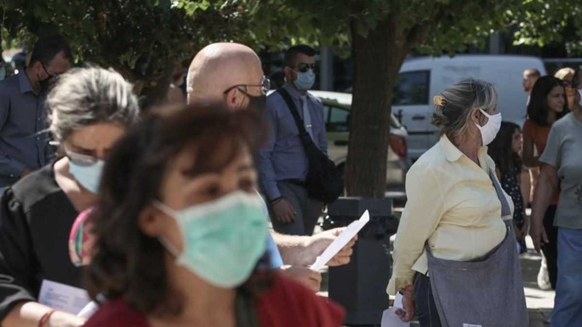 Κορωνοϊός: Μεγάλος φόβος για «εκτόξευση» των κρουσμάτων στην Αττική – Αυτές οι περιοχές προκαλούν ανησυχία