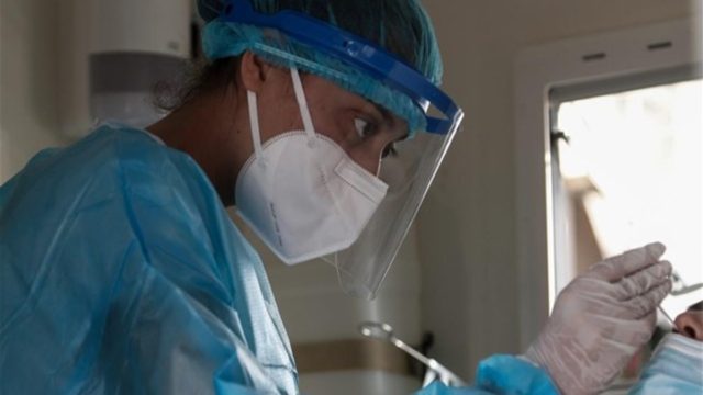 “Βόμβα” για τον κορωνοϊό: Έφτασε στην Ελλάδα το μεταλλαγμένο στέλεχος του ιού