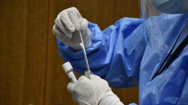 Κορωνοϊός: 597 νέα κρούσματα, 429 διασωληνωμένοι και 43 νεκροί