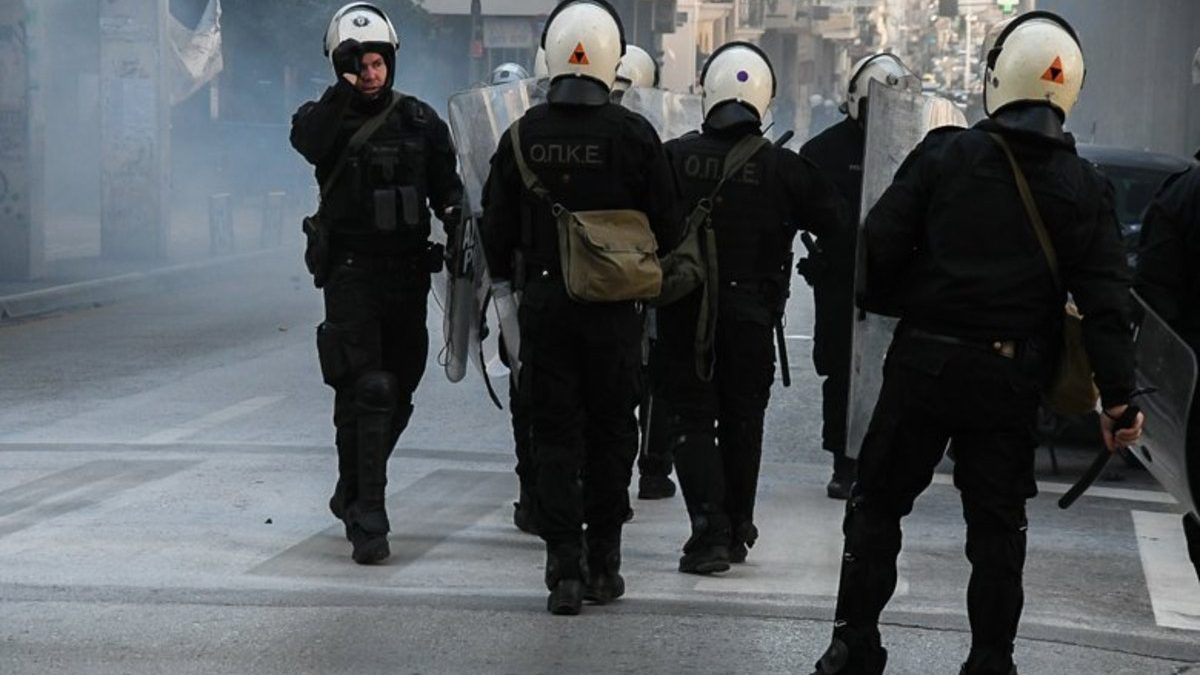 Συναγερμός στην Πάτρα: Εντάσεις και επεισόδια στη συγκέντρωση για τον Δημήτρη Κουφοντίνα – Μπαράζ συλλήψεων