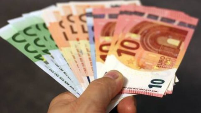 Συντάξεις: Ποιοι θα πάρουν διπλή αύξηση και αναδρομικά – Πότε θα γίνει αυτό