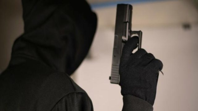 Θεσσαλονίκη: Δίδυμο ληστών “ξάφριζαν” ότι κατάστημα βρισκόταν στο δρόμο τους