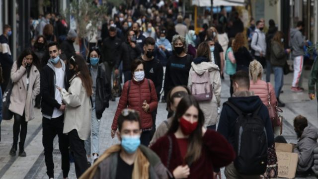 Lockdown: Στην κρίση του λιανεμπορίου “κρέμεται” η απόφαση για το άνοιγμα των σχολείων και νομών – Τι εξετάζεται