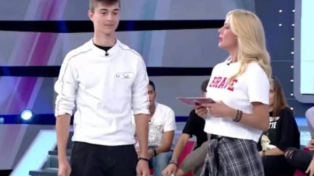Ζέτα Μακρυπούλια: Ο Τόλης ο 30άρης, ο ντελιβεράς και οι πίτσες – Τρελό γέλιο στο Ρουκ Ζουκ (ΒΙΝΤΕΟ)