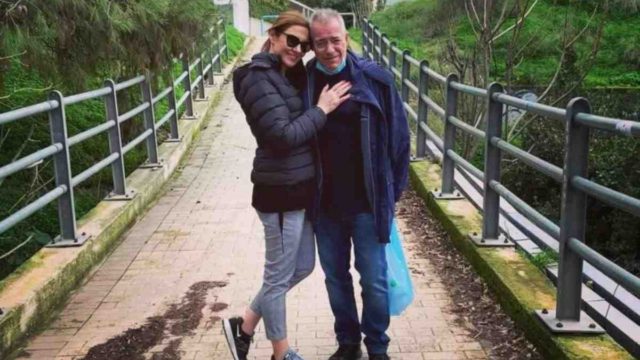 Χαράς ευαγγέλια στο σπίτι των Νίκου Μάνεση και Φαίης Μαυραγάνη