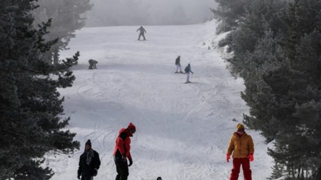 Μετακίνηση εκτός νομού: Πώς θα γίνεται η μετάβαση στα χιονοδρομικά – Το απαραίτητο έγγραφο (Video)