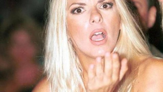 Η Αννίτα Πάνια έχει και “καυτές” φωτογραφίες! (ΒΙΝΤΕΟ)
